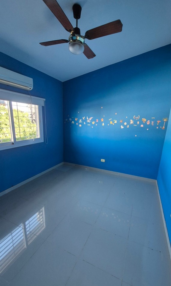 Venta! Casa De 4 Dormitorios Barrio Nuevo Poeta ! Apto Credito!