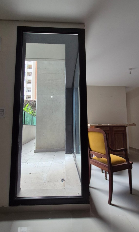 Venta De Muy Lindo Departamento De 3 Dormitorios Con Cochera En Nueva Cordoba!!