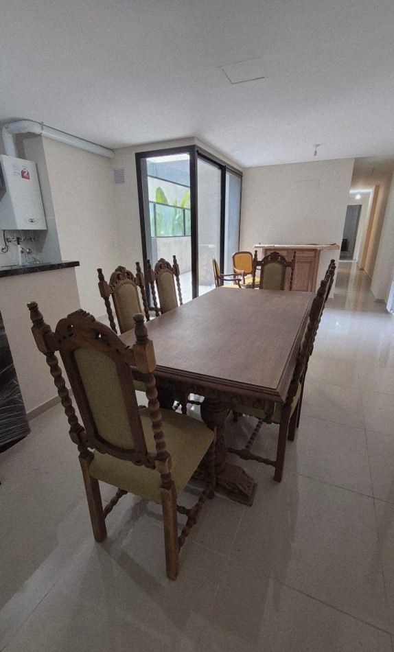 Venta De Muy Lindo Departamento De 3 Dormitorios Con Cochera En Nueva Cordoba!!