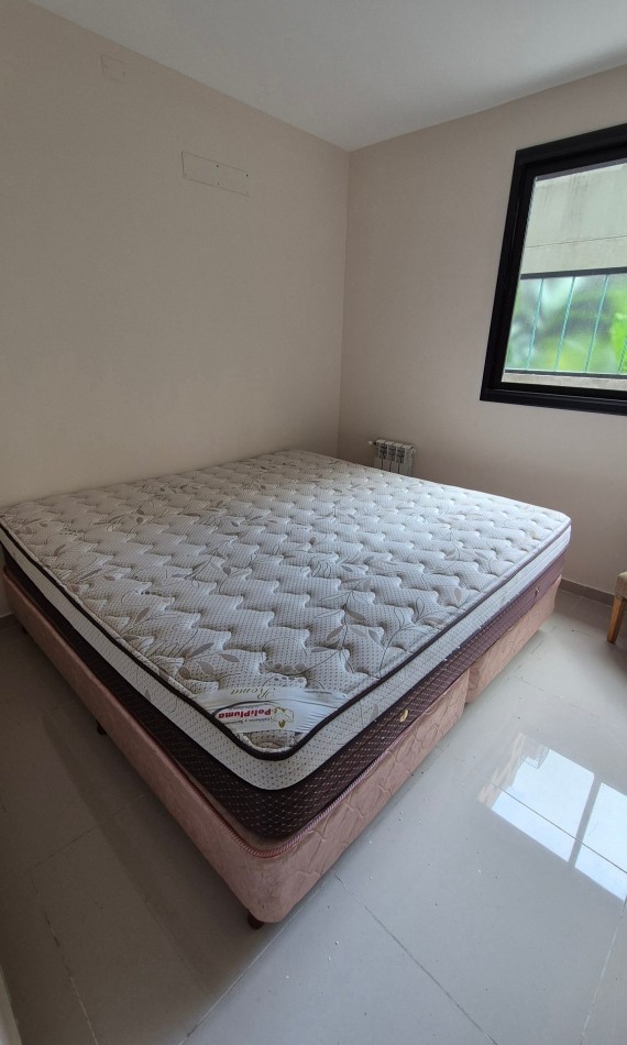 Venta De Muy Lindo Departamento De 3 Dormitorios Con Cochera En Nueva Cordoba!!
