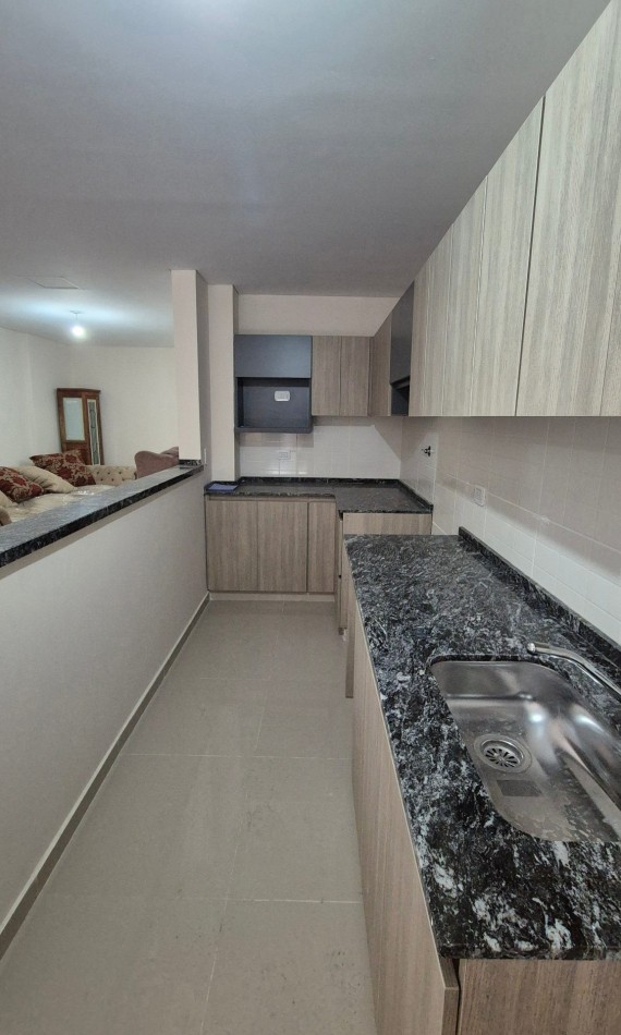 Venta De Muy Lindo Departamento De 3 Dormitorios Con Cochera En Nueva Cordoba!!