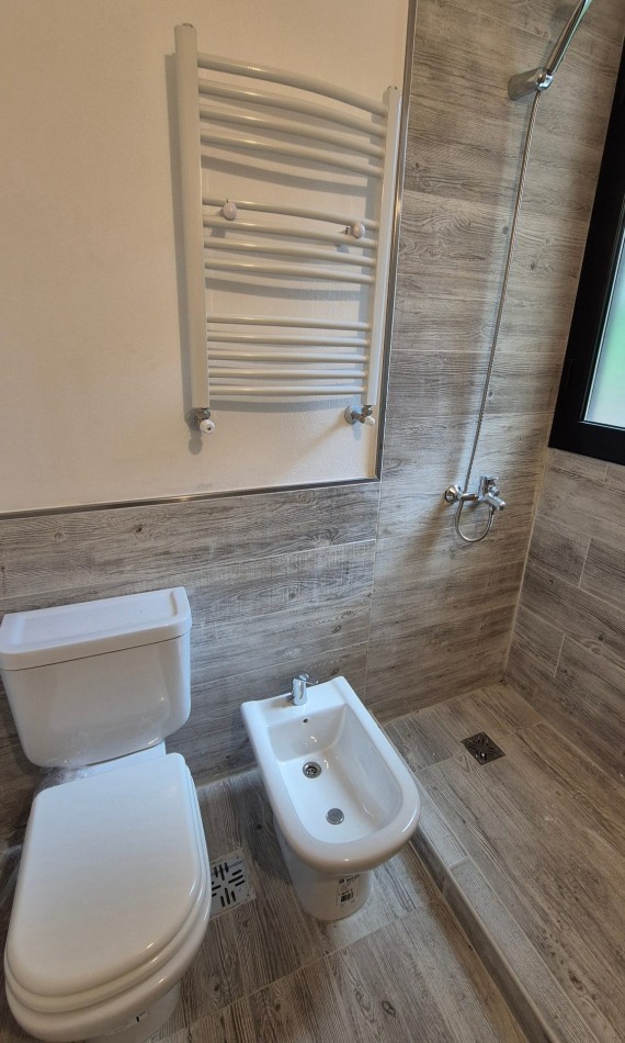 Venta De Muy Lindo Departamento De 3 Dormitorios Con Cochera En Nueva Cordoba!!