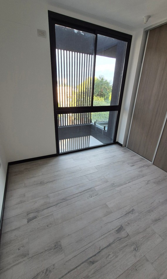 Venta! Departamento De 1 Dormitorio Complejo Okra Barrio Jardin!
