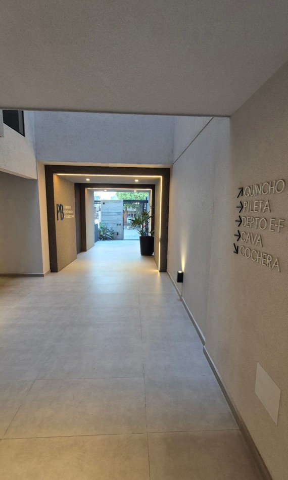 Venta! Departamento De 1 Dormitorio Complejo Okra Barrio Jardin!