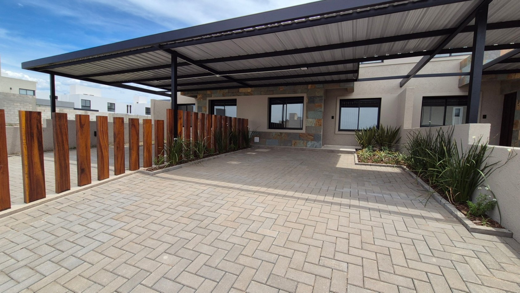 Venta! Duplex De 2 Dormitorios Con Posibilidad De Ampliar! Docta !