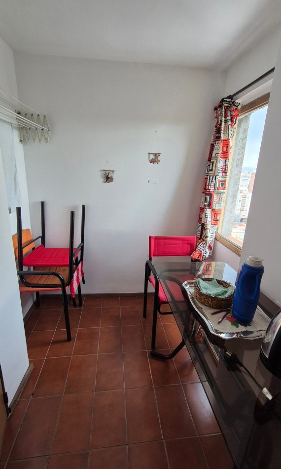 Alquiler! Departamento En Zona Centro A Metros De Cañada 2 Dormitorios Amoblado!