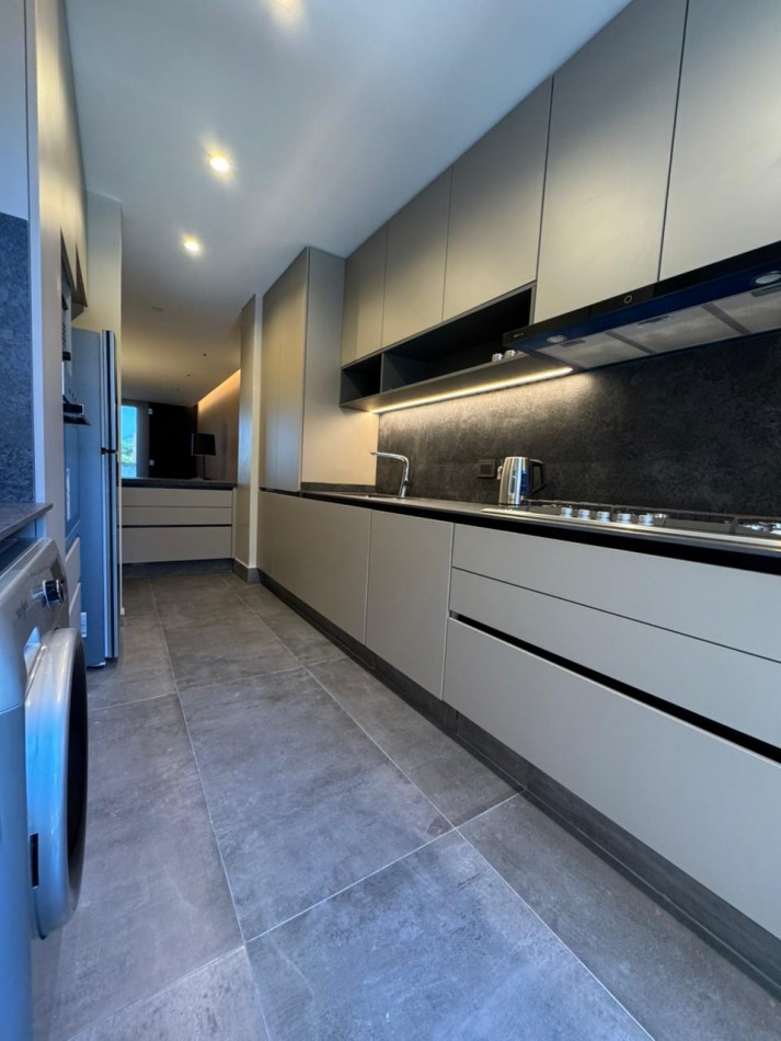 Alquiler departamento PREMIUM de 2 dormitorios PURO CERRO! 