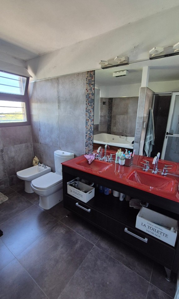 Hermosa Propiedad A La Venta De 3 Dormitorios En Unquillo!