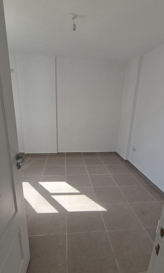 Venta departamento 1 dormitorio Apto Credito! a metros del Shopping Nuevo Centro