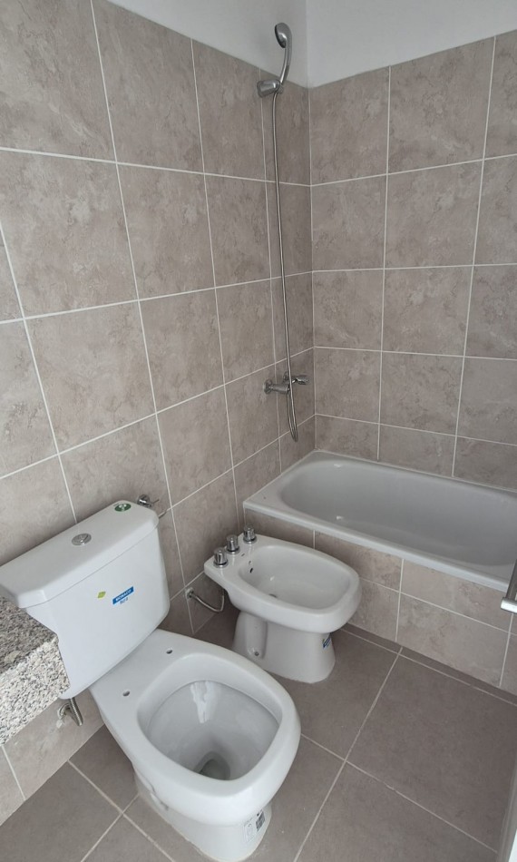 Venta departamento 1 dormitorio Apto Credito! a metros del Shopping Nuevo Centro