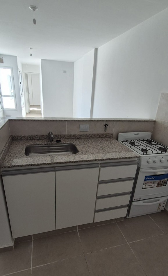 Venta departamento 1 dormitorio Apto Credito! a metros del Shopping Nuevo Centro