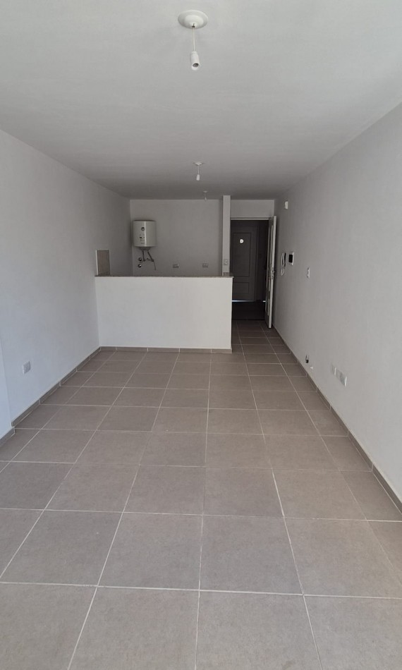 Venta departamento 1 dormitorio Apto Credito! a metros del Shopping Nuevo Centro