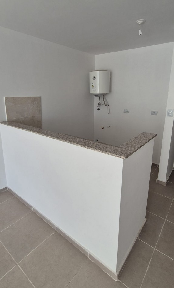 Venta departamento 1 dormitorio Apto Credito! a metros del Shopping Nuevo Centro
