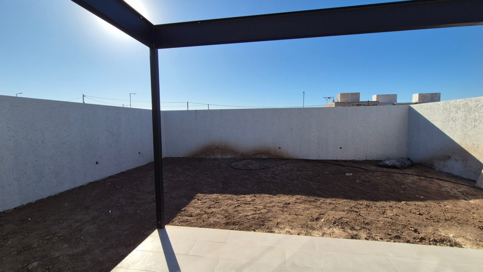 Hermosa Casa De 2 Dormitorios a la Venta con gran Patio! Docta Urbanizacion!