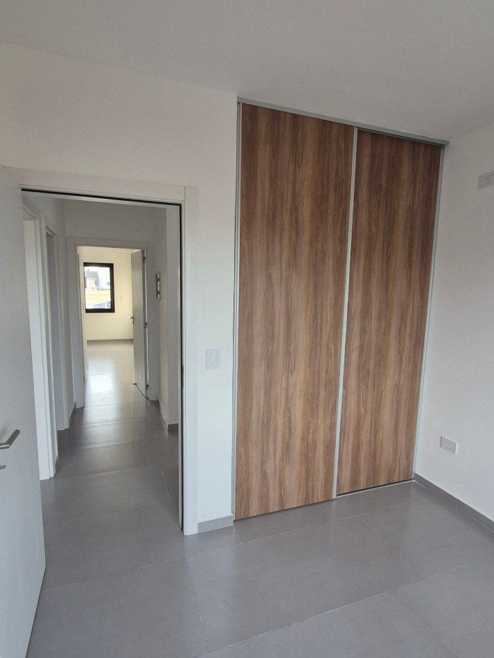 Nobu Town! Pegado a Docta Venta Casa De 3 Dormitorios ! 