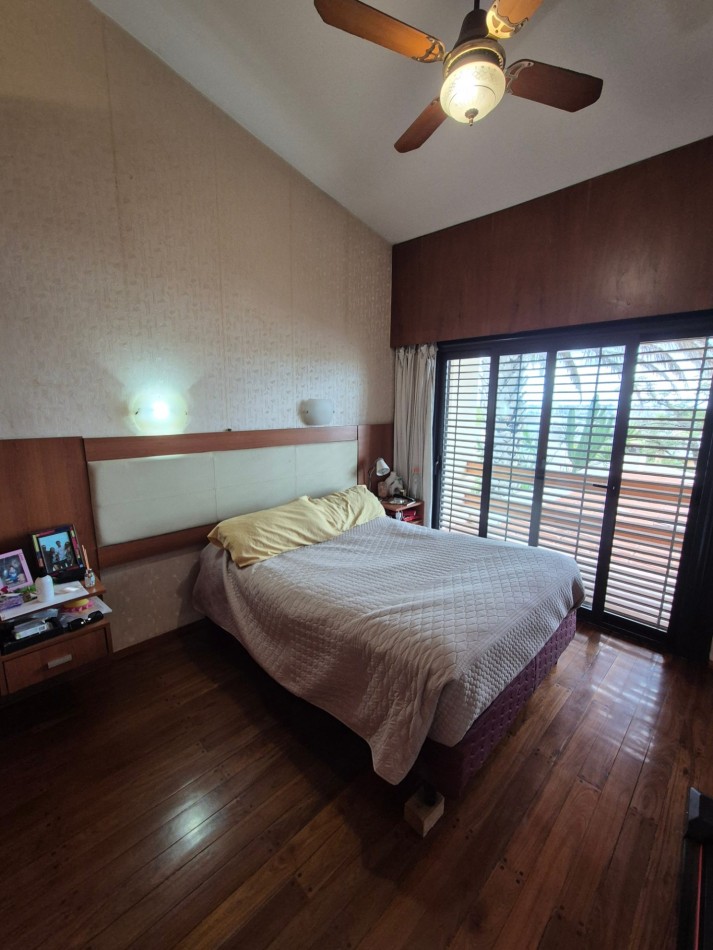 Oportunidad!! Venta ! Importante Casa De 4 Dormitorios Barrio Maipu 2 Seccion!
