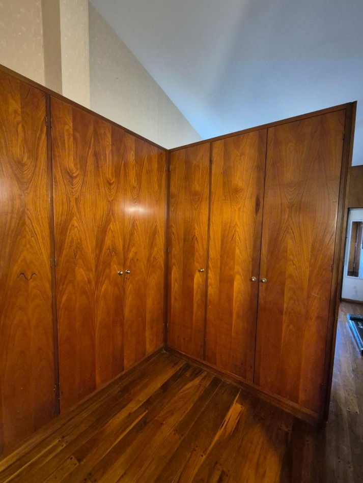 Oportunidad!! Venta ! Importante Casa De 4 Dormitorios Barrio Maipu 2 Seccion!
