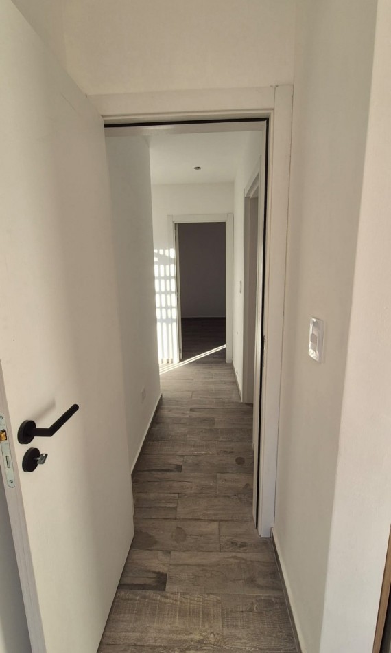 Venta Duplex De 2 Dormitorios Con Patio De Luz Amplio! Docta Urbanizacion!