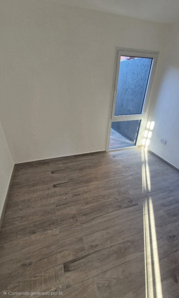 Venta Duplex De 2 Dormitorios Con Patio De Luz Amplio! Docta Urbanizacion!