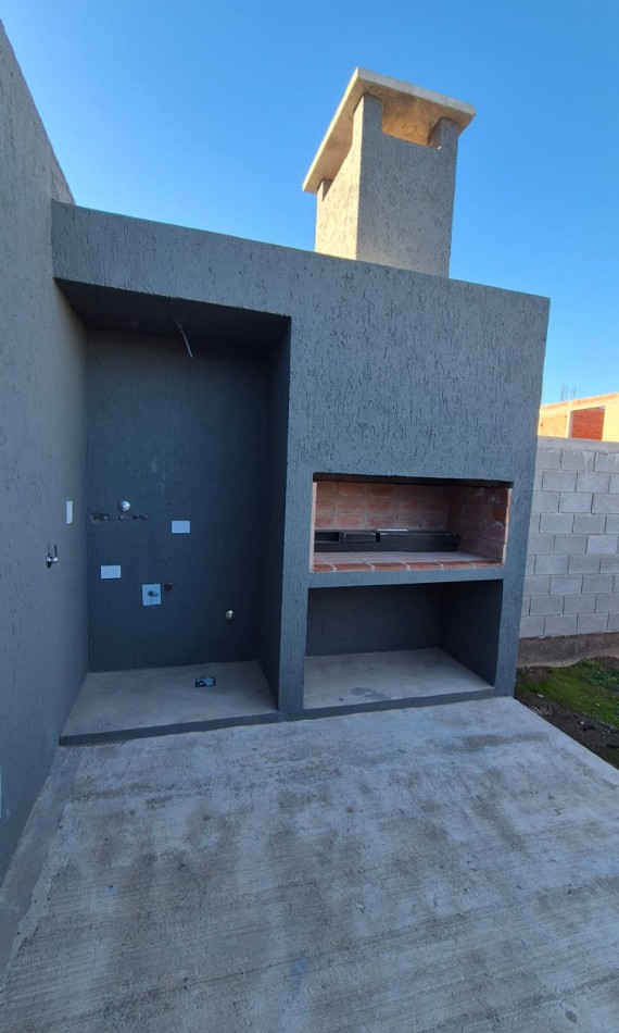 Venta Duplex De 2 Dormitorios Con Patio De Luz Amplio! Docta Urbanizacion!