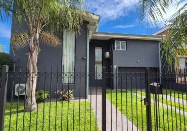Venta! Casa De 4 Dormitorios Barrio Nuevo Poeta ! Apto Credito!