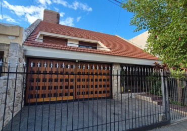 Oportunidad!! Venta ! Importante Casa De 4 Dormitorios Barrio Maipu 2 Seccion!